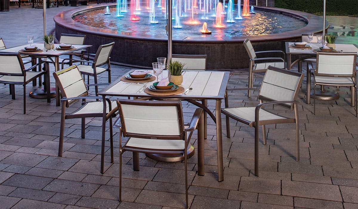 outdoor dining chairs and tables
