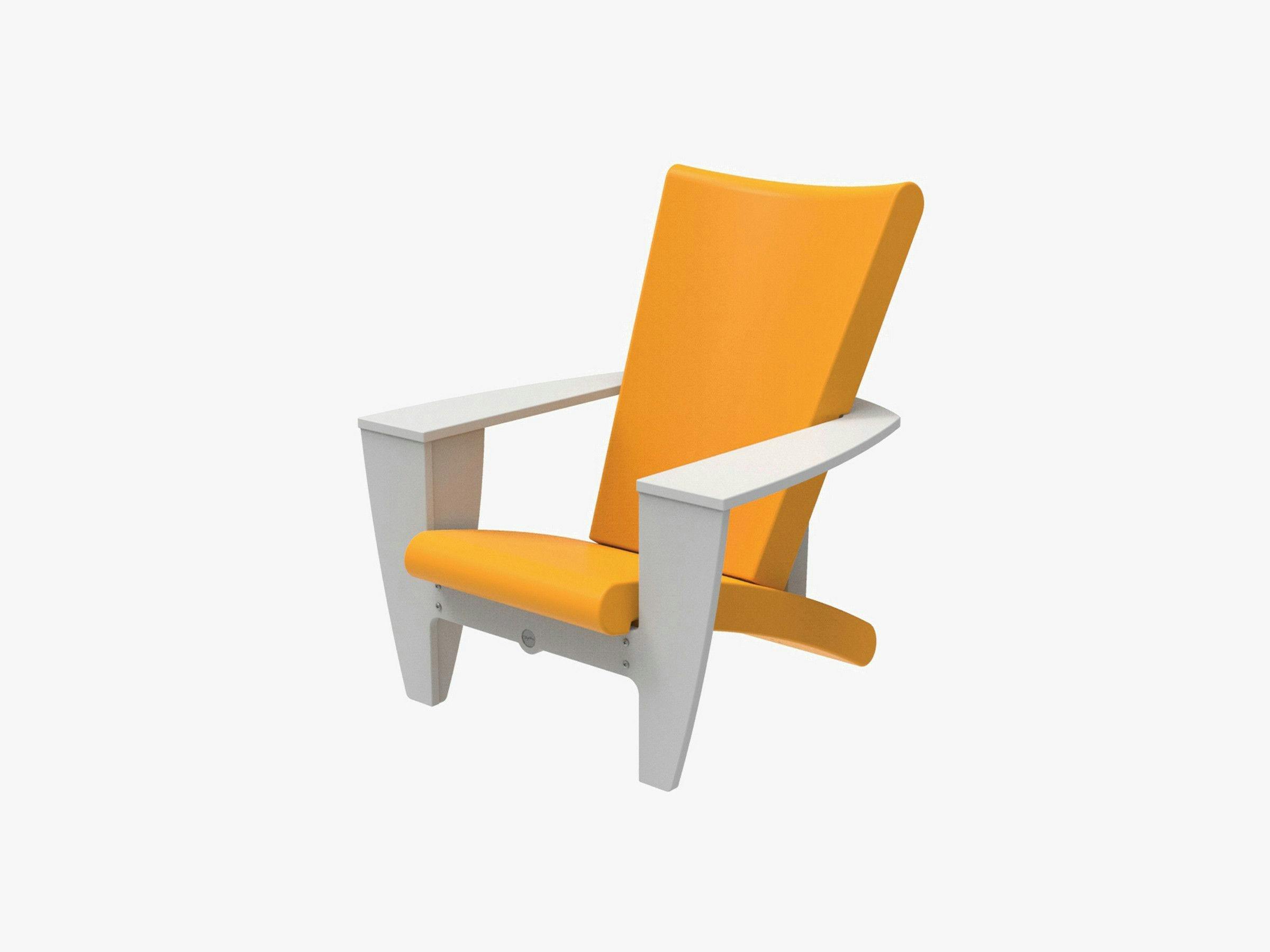 COZI Lounge Chair with white armrests/legs